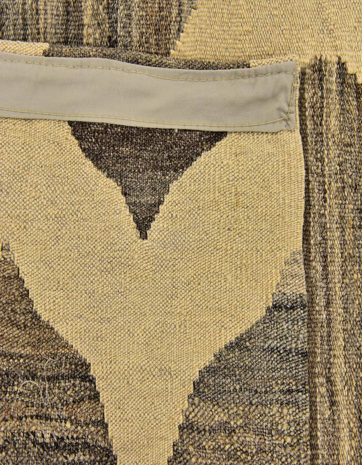 Detail image of  5' x 6' 7  Hand Woven Kilim Modern Wool Rug