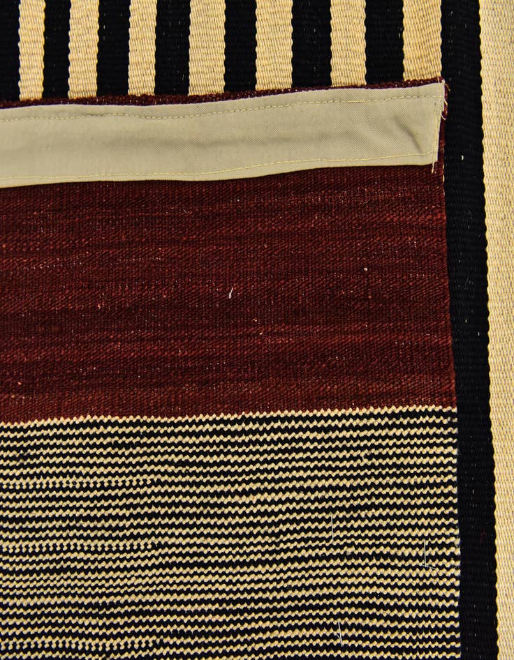 Detail image of  4' 4 x 5' 9  Hand Woven Kilim Modern Wool Rug