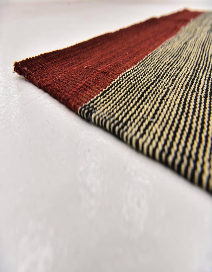Detail image of  4' 4 x 5' 9  Hand Woven Kilim Modern Wool Rug