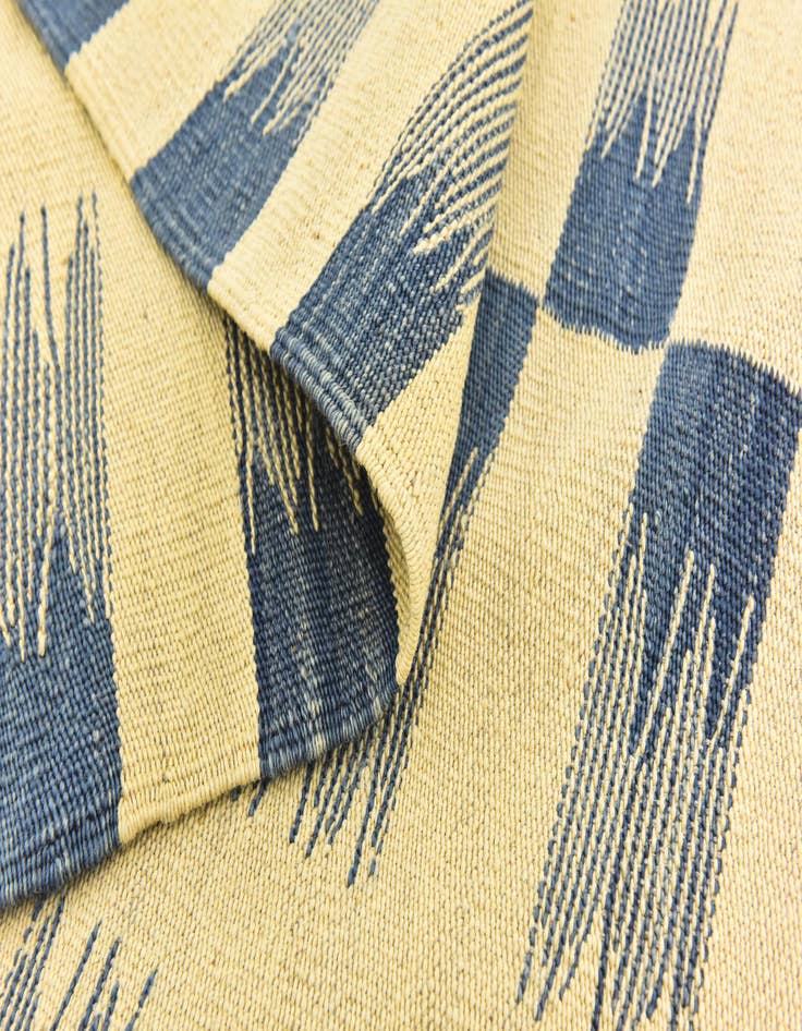 Detail image of  5' 10 x 7' 8  Hand Woven Kilim Modern Wool Rug