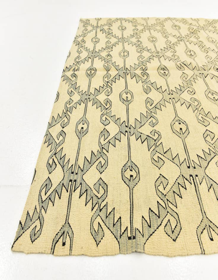 Detail image of  6' x 7' 9  Hand Woven Kilim Modern Wool Rug