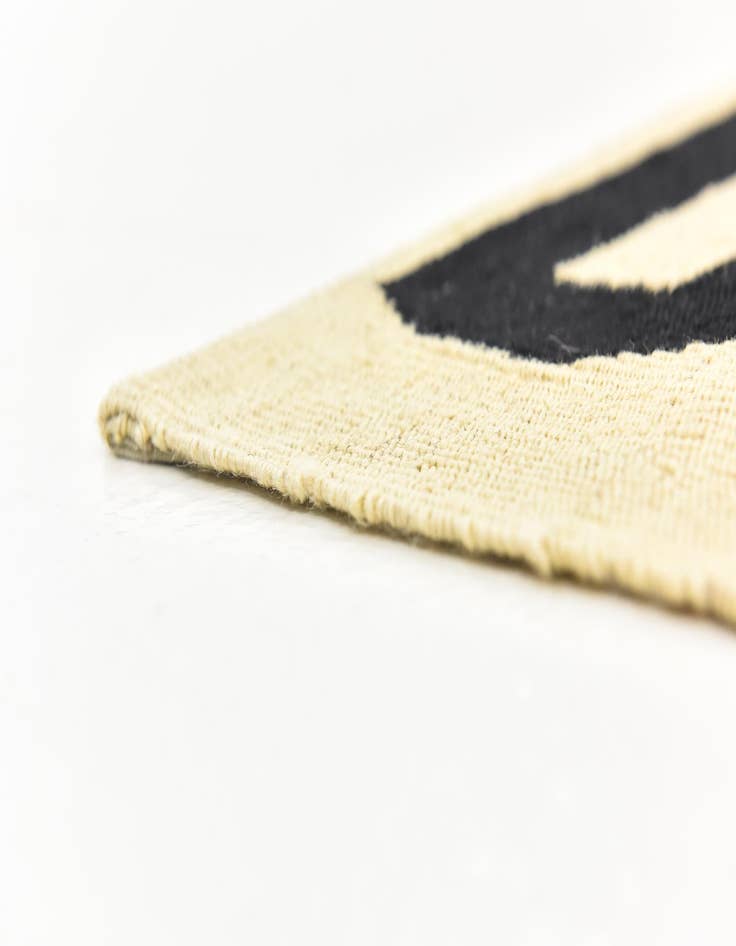 Detail image of  6' 3 x 7' 10  Hand Woven Kilim Modern Wool Rug