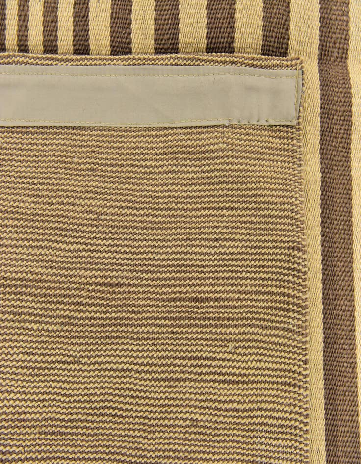 Detail image of  4' 2 x 5' 9  Hand Woven Kilim Modern Wool Rug