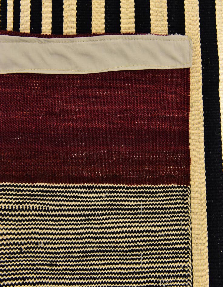 Detail image of  4' 2 x 5' 10  Hand Woven Kilim Modern Wool Rug