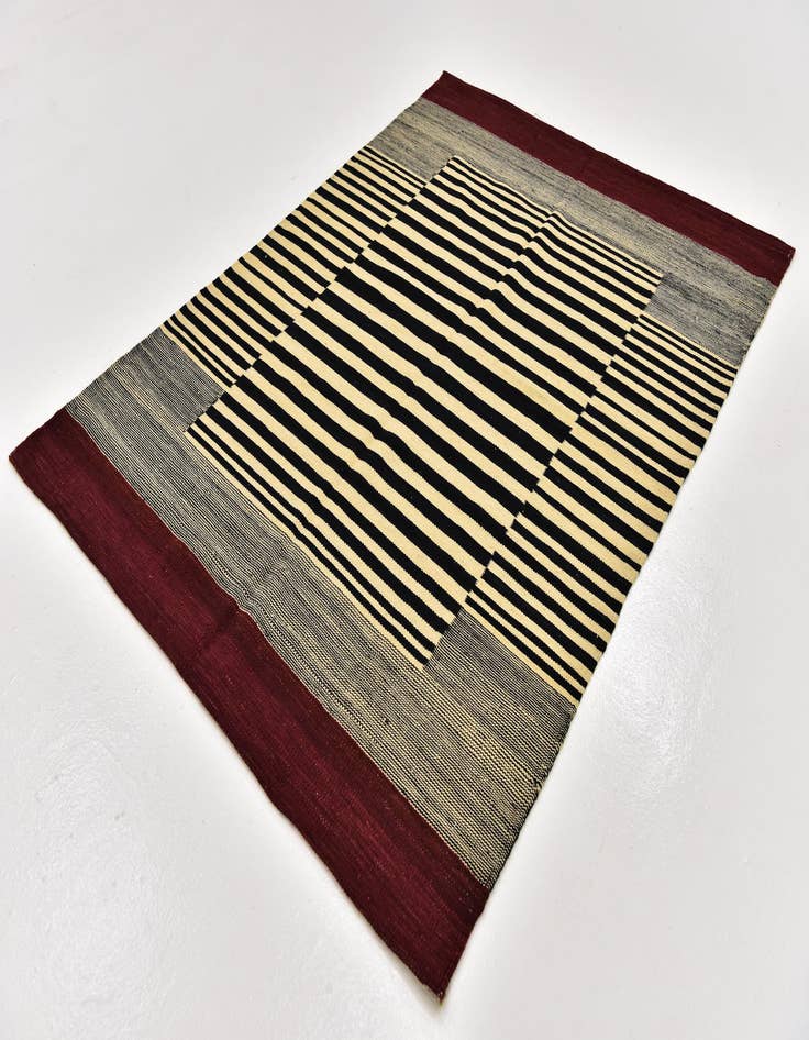 Detail image of  4' 2 x 5' 10  Hand Woven Kilim Modern Wool Rug