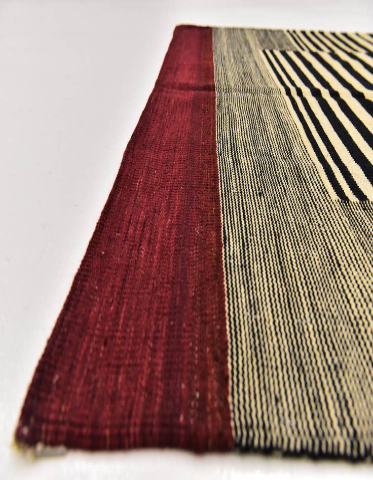 Detail image of  4' 2 x 5' 10  Hand Woven Kilim Modern Wool Rug
