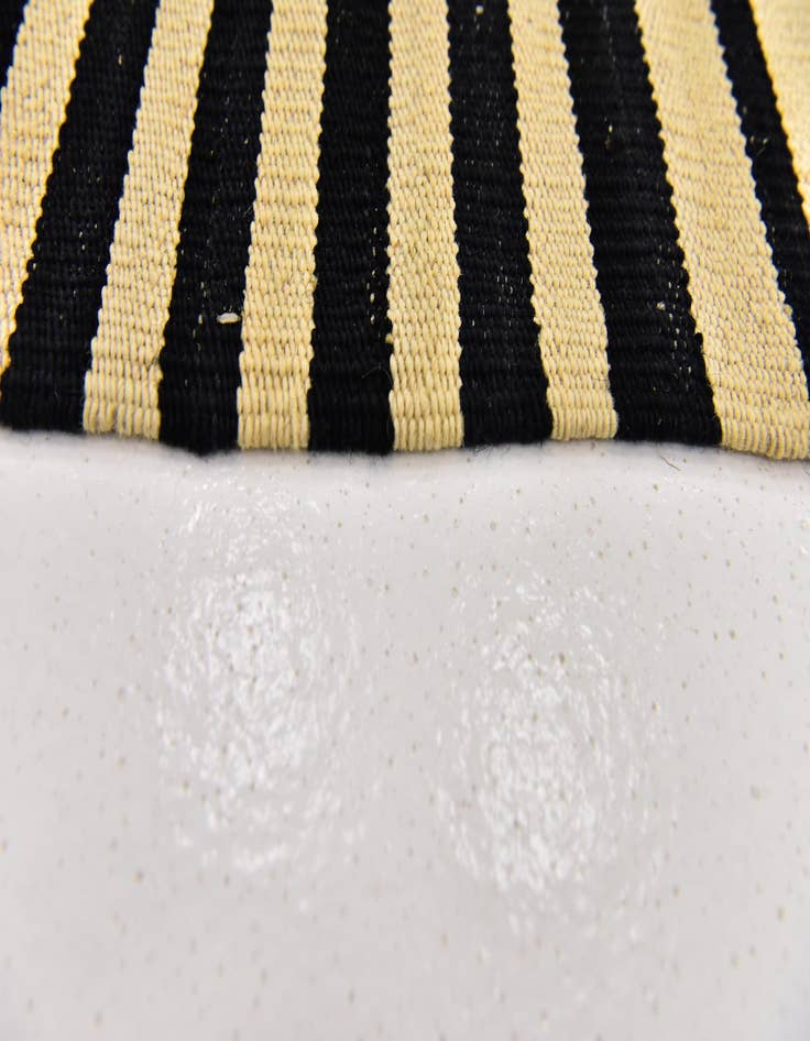 Detail image of  4' 2 x 5' 10  Hand Woven Kilim Modern Wool Rug