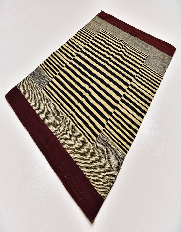 Detail image of  4' 2 x 5' 10  Hand Woven Kilim Modern Wool Rug