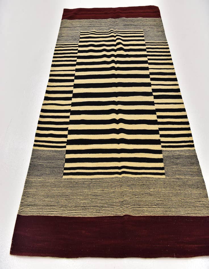 Detail image of  4' 2 x 5' 10  Hand Woven Kilim Modern Wool Rug