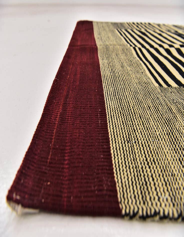 Detail image of  4' 2 x 5' 10  Hand Woven Kilim Modern Wool Rug