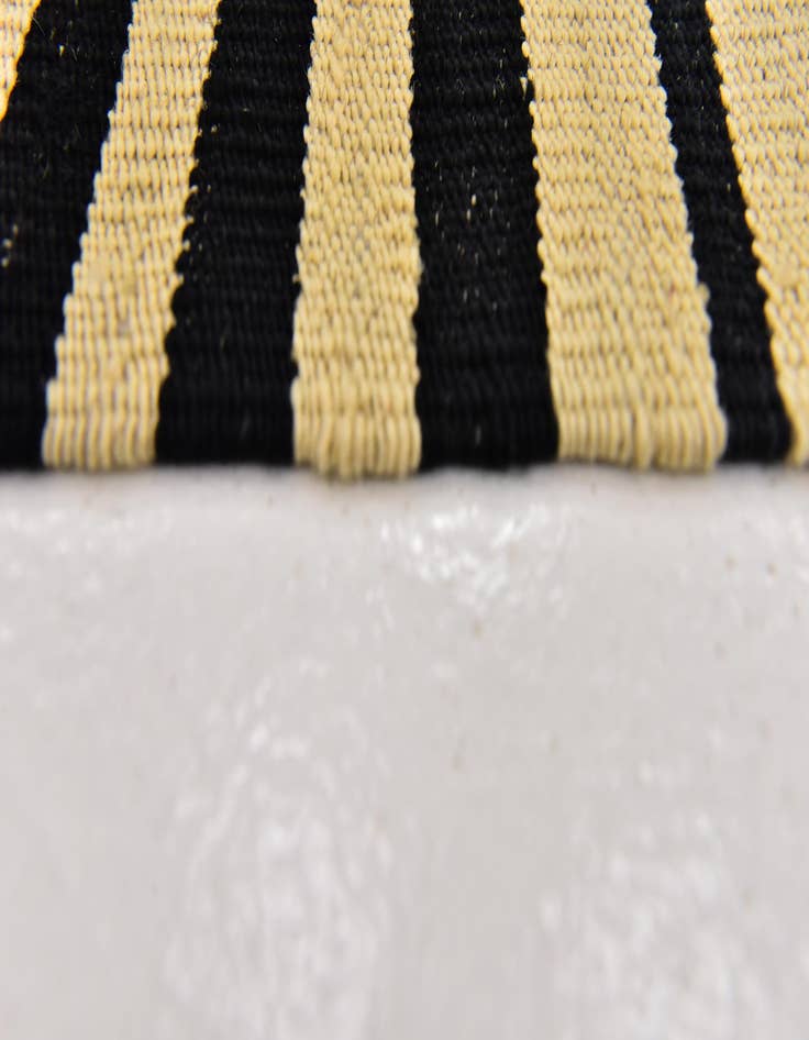 Detail image of  4' 2 x 5' 10  Hand Woven Kilim Modern Wool Rug