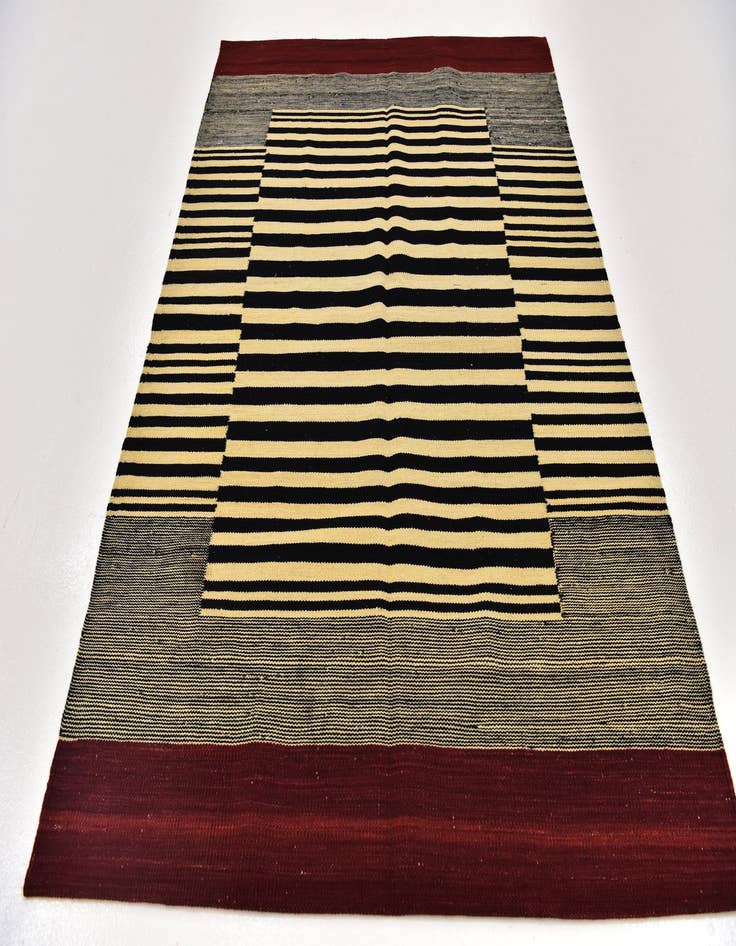 Detail image of  4' 3 x 5' 9  Hand Woven Kilim Modern Wool Rug