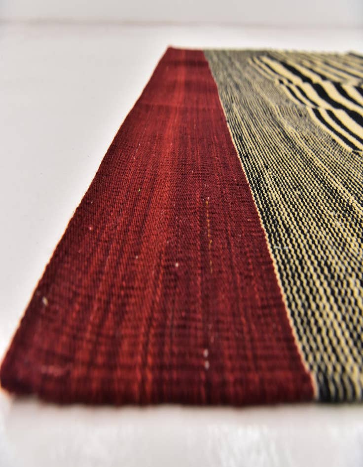 Detail image of  4' 3 x 5' 9  Hand Woven Kilim Modern Wool Rug