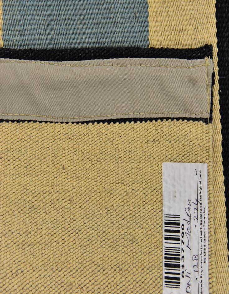 Detail image of  4' 3 x 5' 10  Hand Woven Kilim Modern Wool Rug