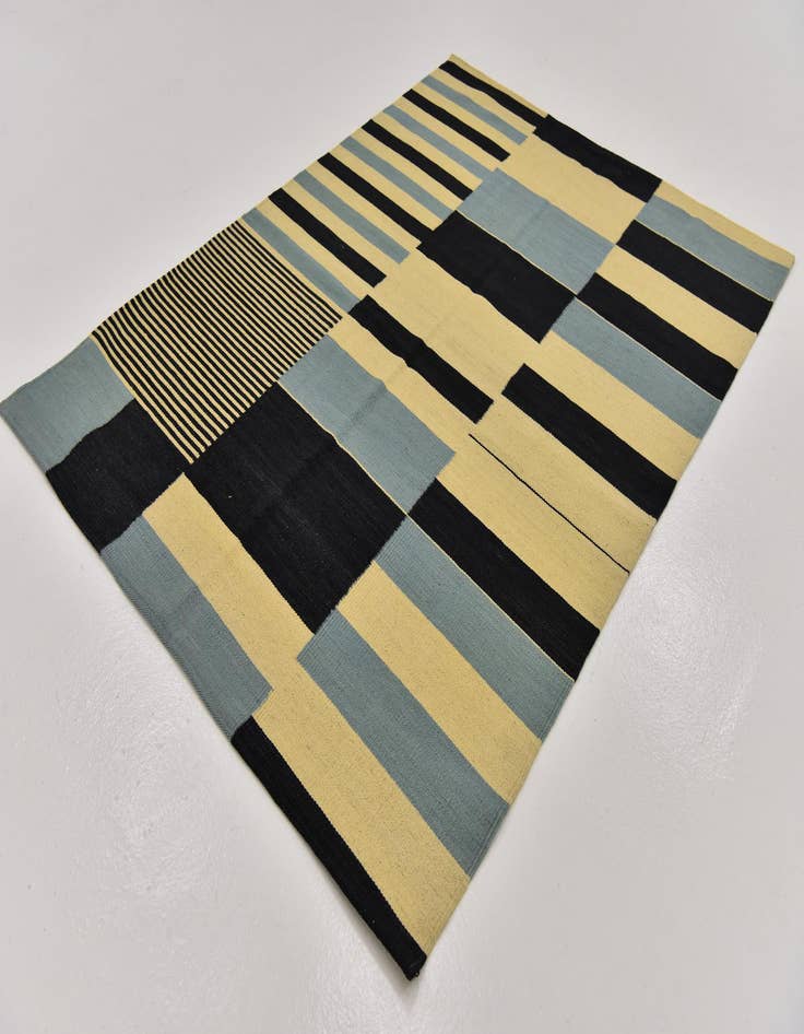 Detail image of  4' 3 x 5' 10  Hand Woven Kilim Modern Wool Rug