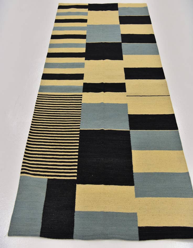 Detail image of  4' 3 x 5' 10  Hand Woven Kilim Modern Wool Rug