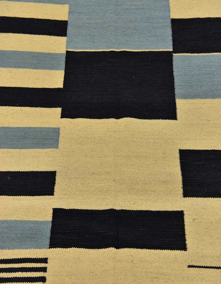 Detail image of  4' 3 x 5' 10  Hand Woven Kilim Modern Wool Rug