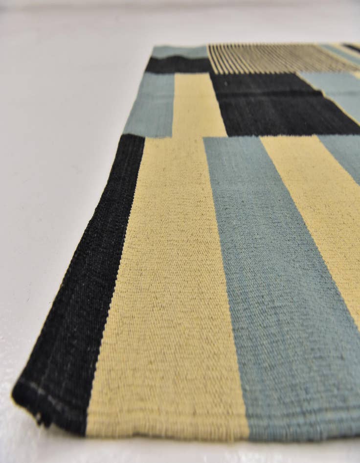 Detail image of  4' 3 x 5' 10  Hand Woven Kilim Modern Wool Rug