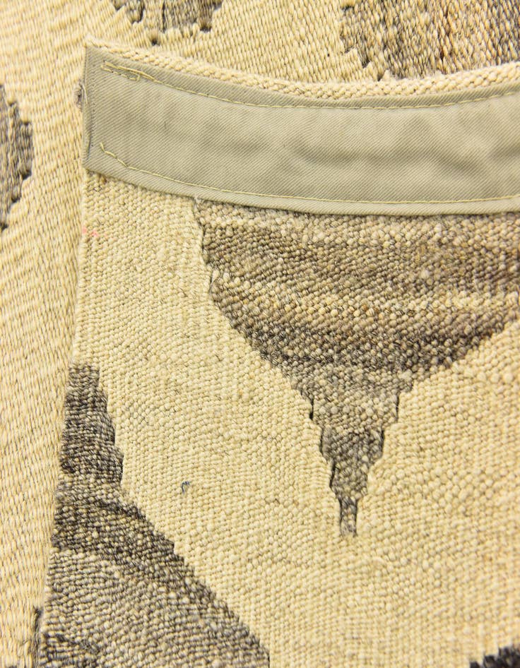 Detail image of  5' x 6' 7  Hand Woven Kilim Modern Wool Rug