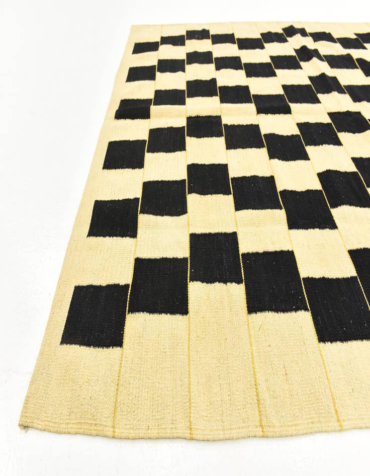 Detail image of  5' 10 x 7' 10  Hand Woven Kilim Modern Wool Rug