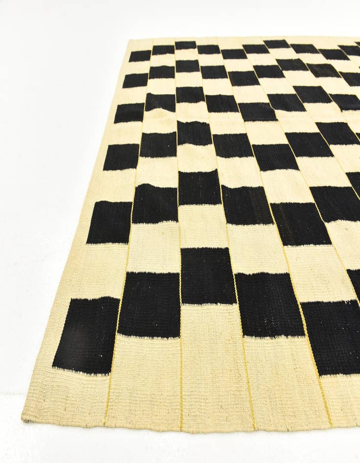 Detail image of  6' x 8'  Hand Woven Kilim Modern Wool Rug