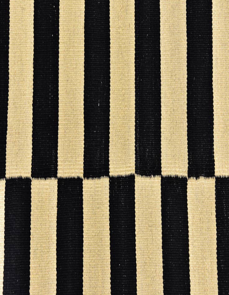 Detail image of  6' x 7' 5  Hand Woven Kilim Modern Wool Rug