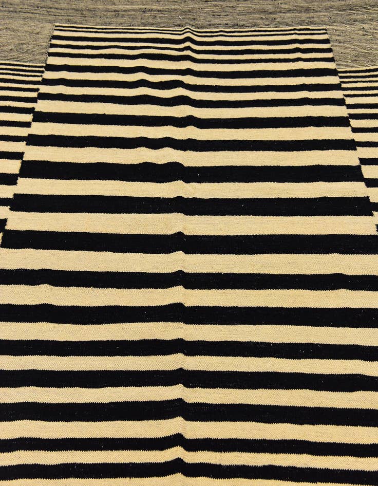 Detail image of  6' 2 x 7' 7  Hand Woven Kilim Modern Wool Rug