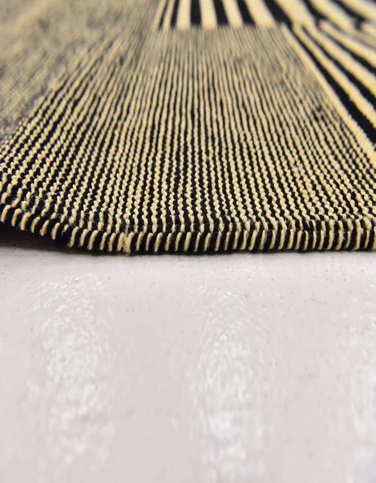 Detail image of  6' 2 x 7' 7  Hand Woven Kilim Modern Wool Rug