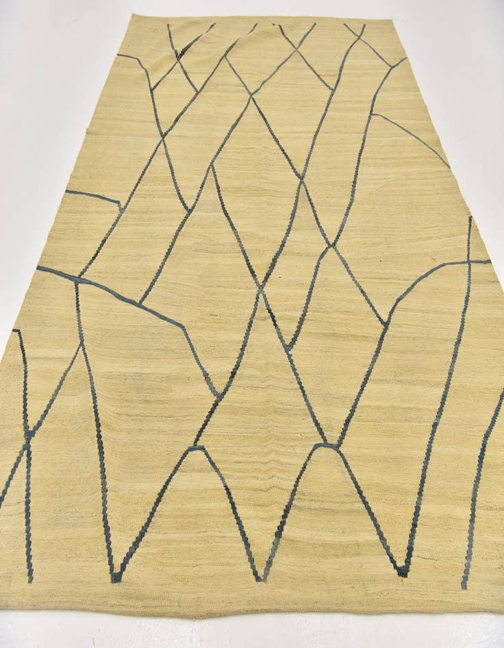Detail image of  6' 4 x 8'  Hand Woven Kilim Modern Wool Rug