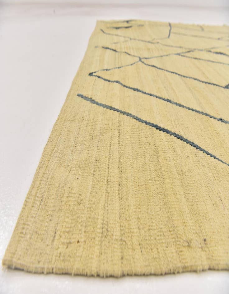 Detail image of  6' 4 x 8'  Hand Woven Kilim Modern Wool Rug