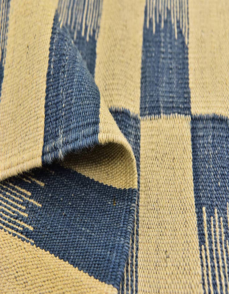 Detail image of  6' x 7' 10  Hand Woven Kilim Modern Wool Rug
