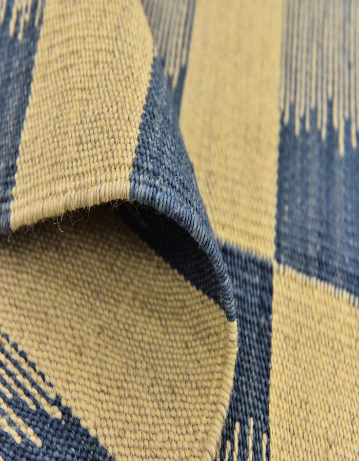 Detail image of  6' x 7' 8  Hand Woven Kilim Modern Wool Rug