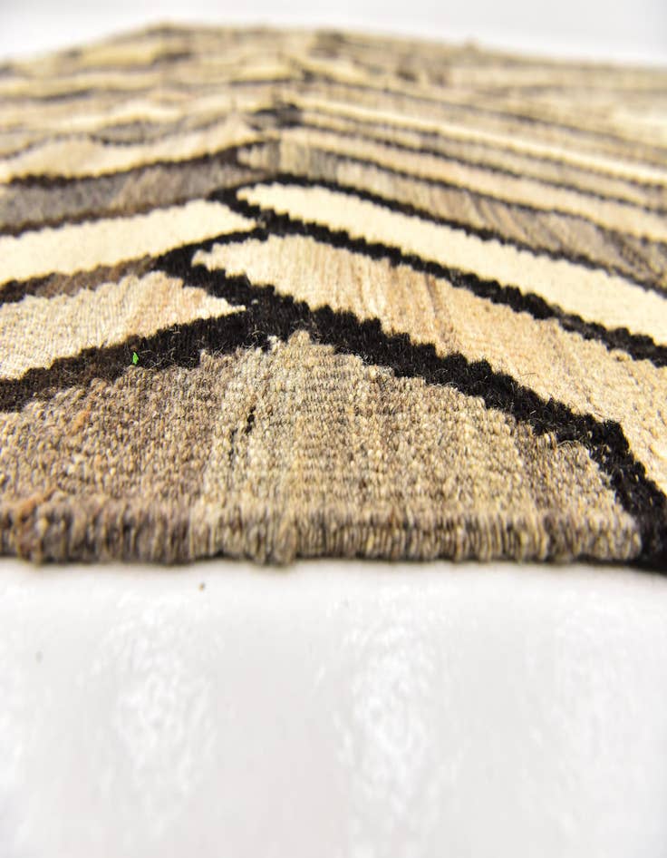 Detail image of  6' x 7' 7  Hand Woven Kilim Modern Wool Rug