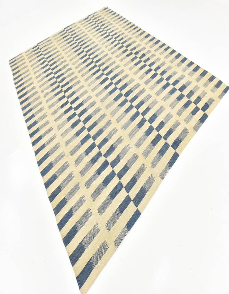 Detail image of  8' 4 x 11'  Hand Woven Kilim Modern Wool Rug