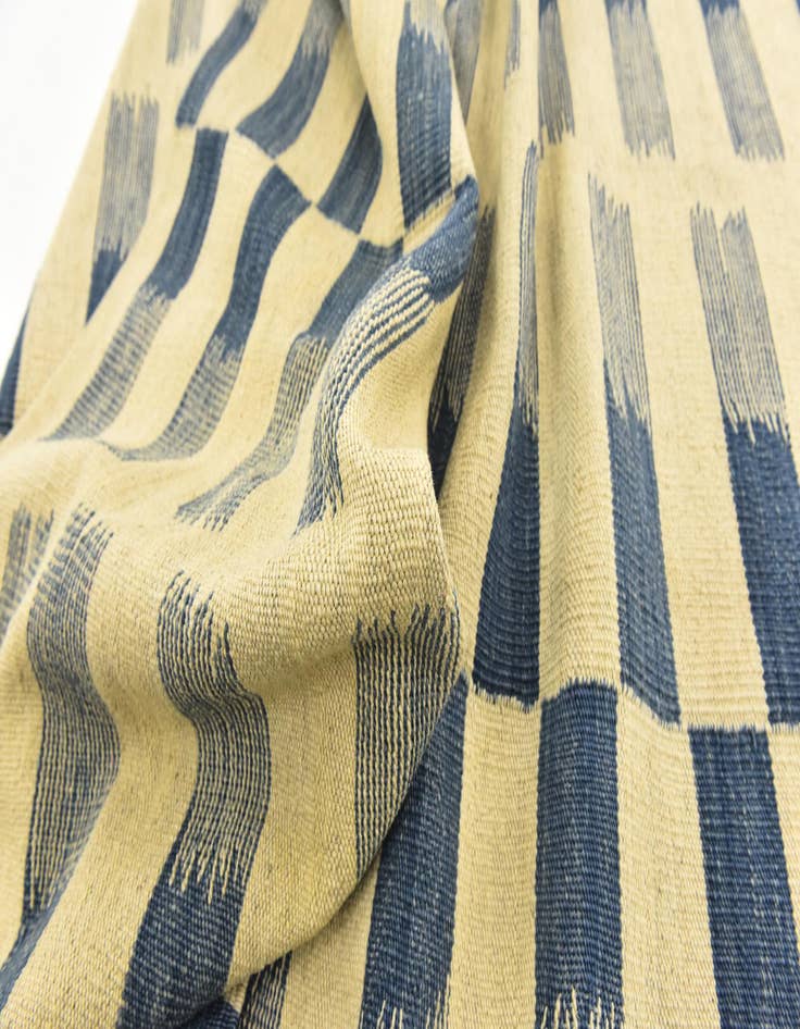 Detail image of  8' 4 x 11'  Hand Woven Kilim Modern Wool Rug