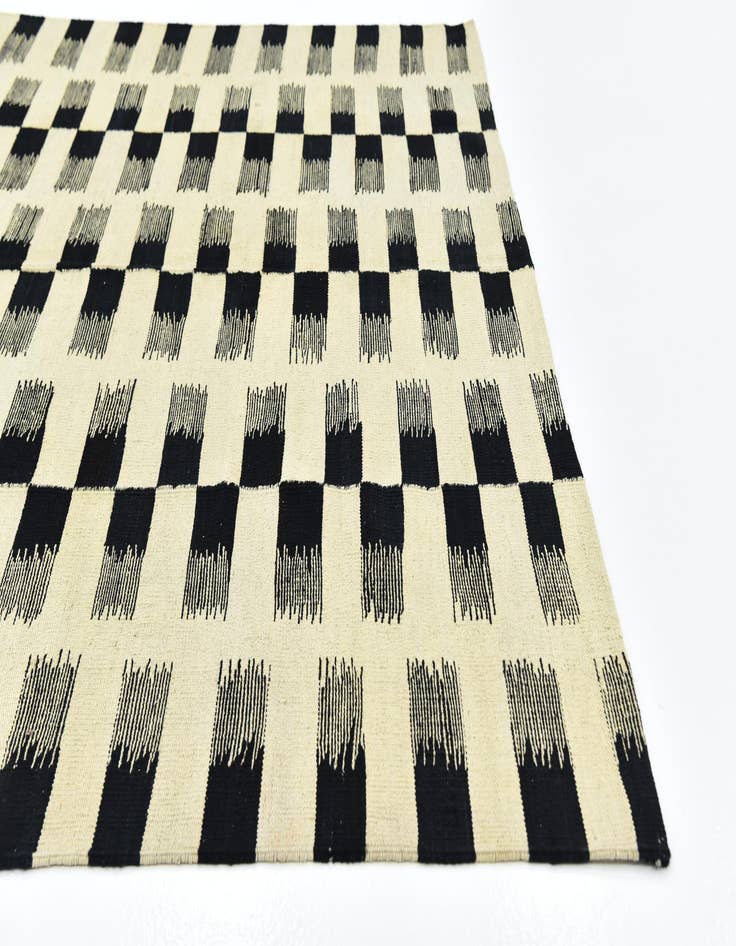 Detail image of  6' 2 x 7' 10  Hand Woven Kilim Modern Wool Rug