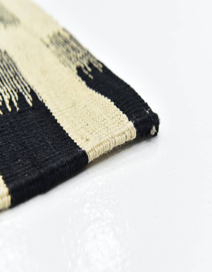Detail image of  6' 2 x 7' 10  Hand Woven Kilim Modern Wool Rug