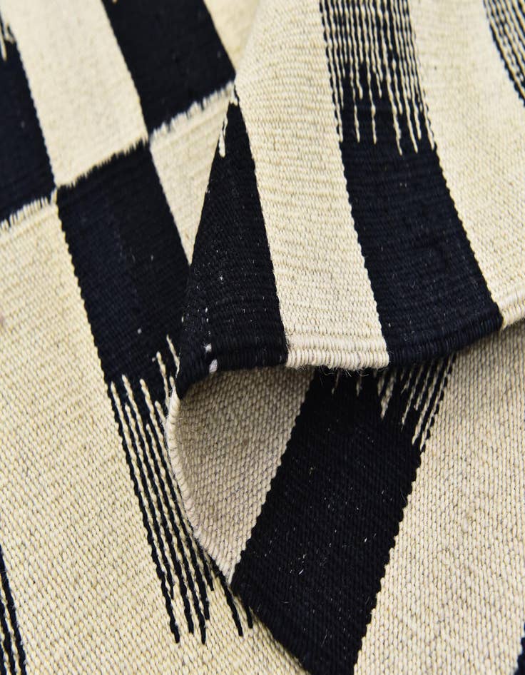 Detail image of  6' 2 x 7' 10  Hand Woven Kilim Modern Wool Rug