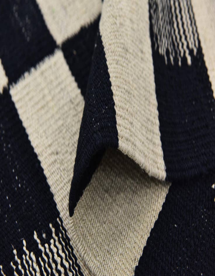 Detail image of  6' 2 x 7' 10  Hand Woven Kilim Modern Wool Rug