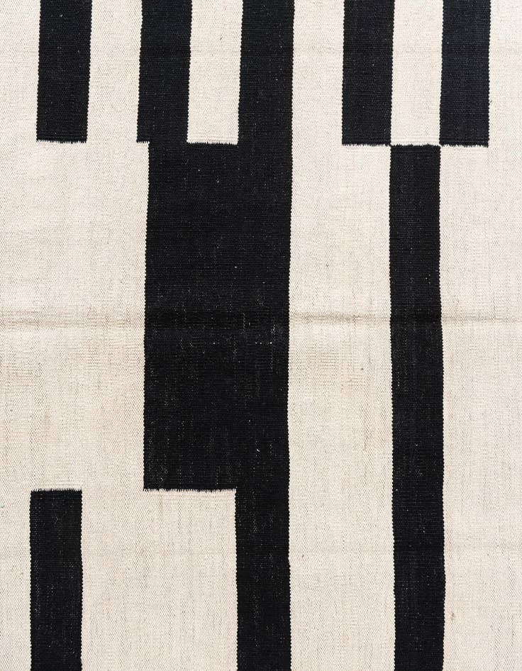 Detail image of  5' 8 x 7' 10  Hand Woven Kilim Modern Wool Rug