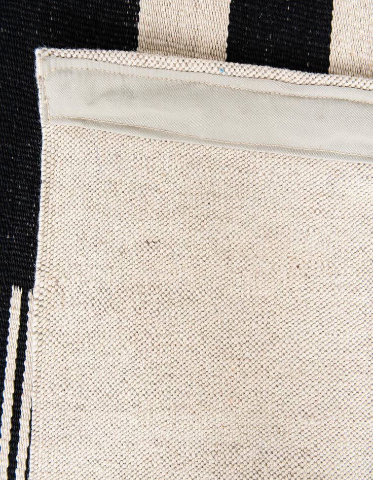 Detail image of  5' 8 x 7' 10  Hand Woven Kilim Modern Wool Rug