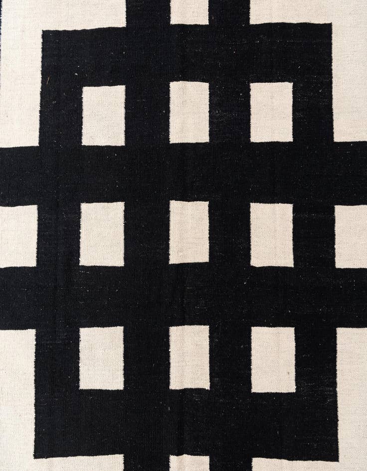 Detail image of  5' 9 x 7' 10  Hand Woven Kilim Modern Wool Rug