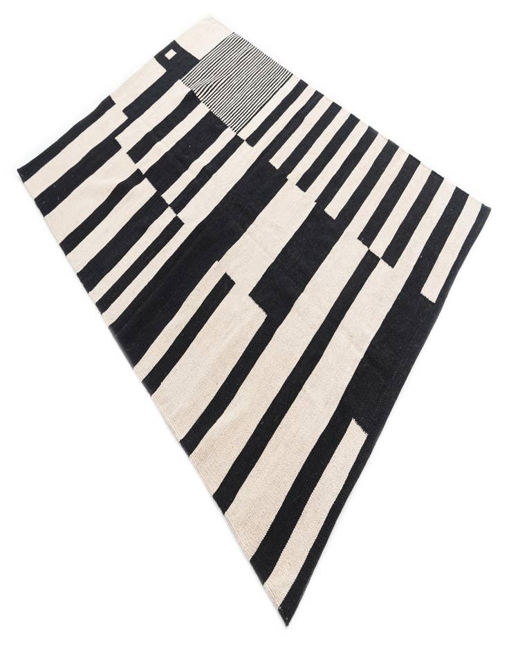 Detail image of  4' 9 x 6' 9  Hand Woven Kilim Modern Wool Rug