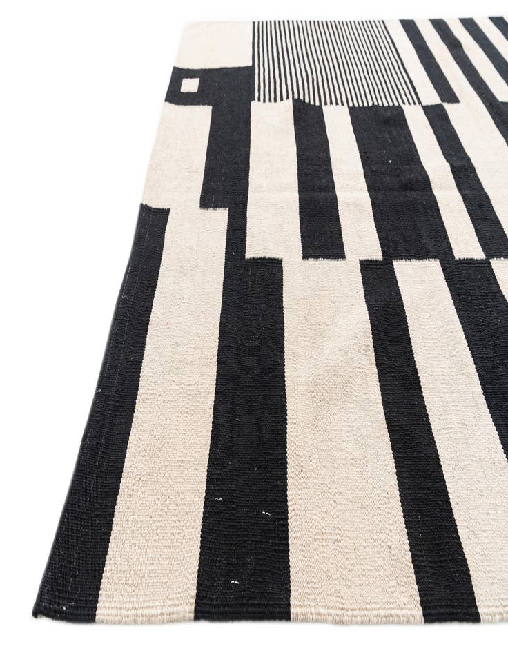 Detail image of  4' 9 x 6' 9  Hand Woven Kilim Modern Wool Rug