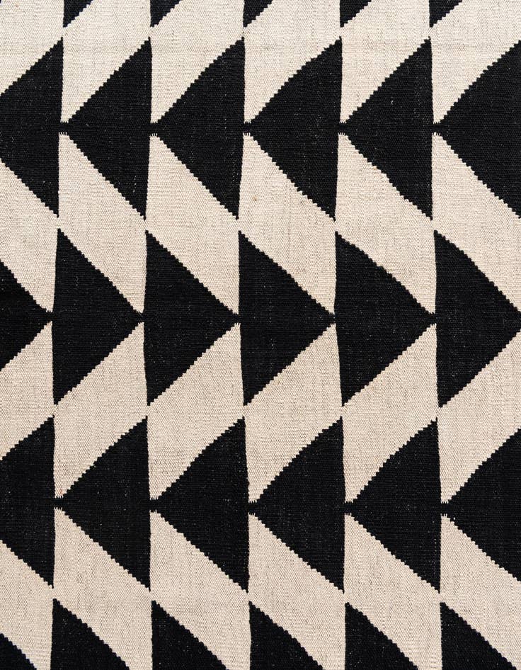 Detail image of  6' 9 x 9' 6  Hand Woven Kilim Modern Wool Rug