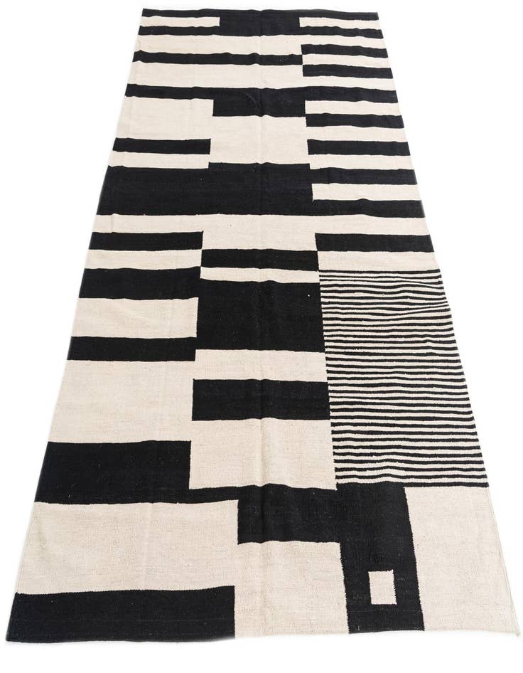 Detail image of  5' 9 x 7' 10  Hand Woven Kilim Modern Wool Rug