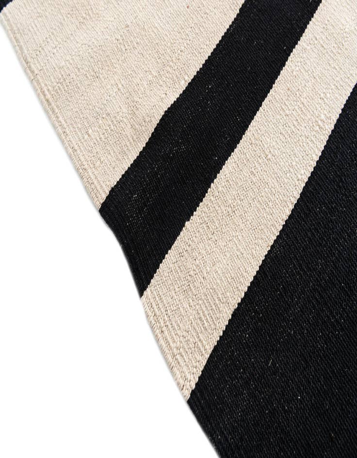 Detail image of  6' 7 x 9' 10  Hand Woven Kilim Modern Wool Rug