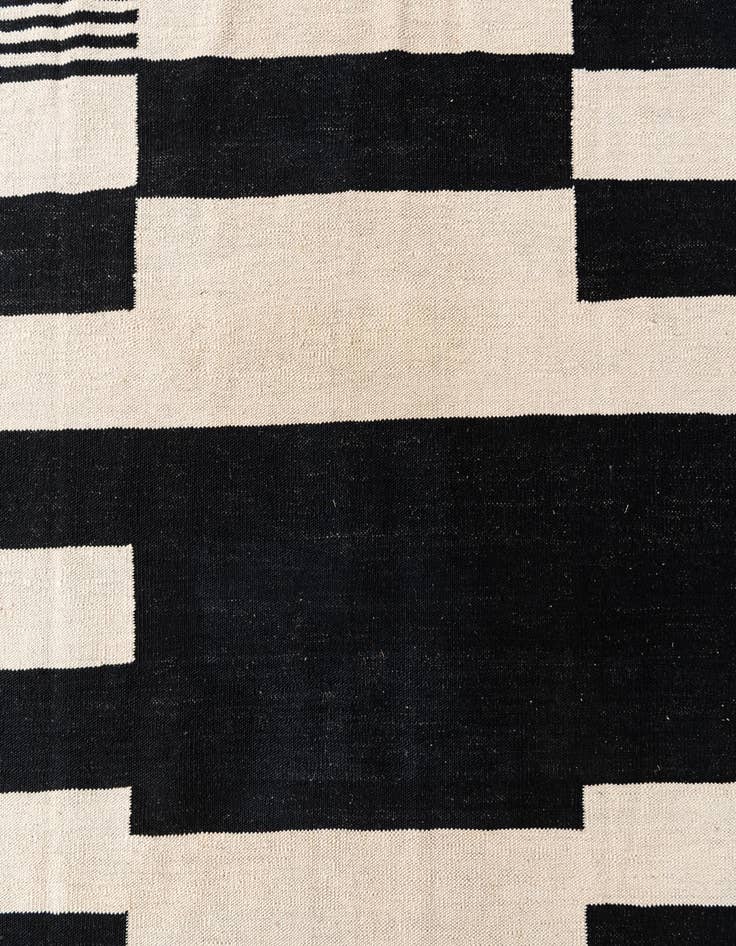 Detail image of  6' 7 x 9' 10  Hand Woven Kilim Modern Wool Rug