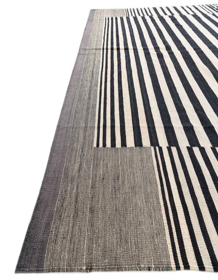 Detail image of  8' 6 x 9' 3  Hand Woven Kilim Modern Wool Rug