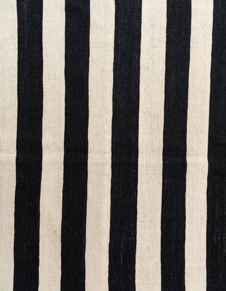 Detail image of  8' 6 x 9' 3  Hand Woven Kilim Modern Wool Rug